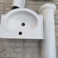 یک عدد روشویی با پایهروشوی با عرض40cm