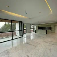 ۱۷۰ متر ۳ خواب غرق در نور متریال برند