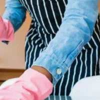 خانم جهت نظافت