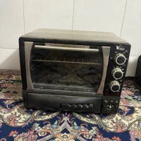 تستر و ساعت دیواری