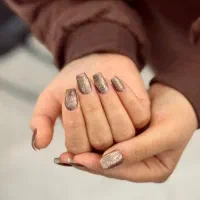 کاشت ناخن به علت تکمیل آلبوم کاری(خانه اصفهان)