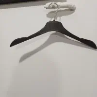 چوب لباسی های مزونی .300عدد نو .200عدد در حد نو