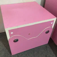 تخت خواب و پاتختی دخترانه