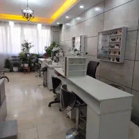 استخدام-پرسنل-در-مرکز-تخصصی-ناخن