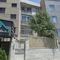 ۵۰ متر حیاط دار همکف بر جلال ال احمد مسکونی