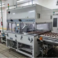 استخدام نیرو در کارخانه شکلات‌سازی