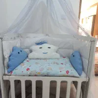 تخت خواب نوازد کنار مادر . گهواره ای|تخت و سرویس خواب|پاکدشت, پارچین|دیوار