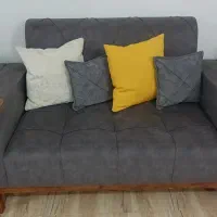 یک دست مبل 7 نفره و میز عسلی