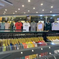 همکار فروشنده خانوم