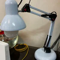 چراغ مطالعه در حد نو است|لامپ و چراغ|تهران, زعفرانیه|دیوار