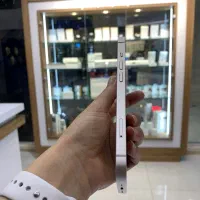 گوشی ۱۳ نرمال بسیار تمیز|موبایل|کرج, عظیمیه|دیوار