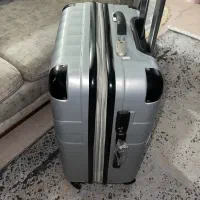 چمدان فایبرگلس|کیف، کفش، کمربند|اندیشه, اندیشه فاز ۱|دیوار