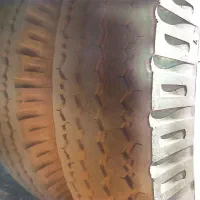 لاستیک مینی بوس و نیسان ۷۰۰/۱۶