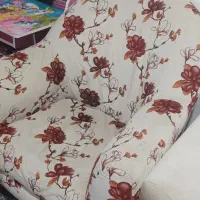 یه دست مبل ۴ نفره تمیز  راحتی پایه فلز