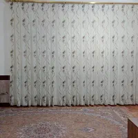 پرده حریر تمیز و بدون پارگی و سوختگی