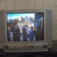 تلوزیون به همراه گیرنده دیجیتال