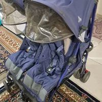 کالسکه دوقلو