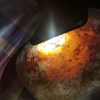 سنگ عقیق شبیه به سر انسان