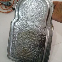 سینی برنجی نقش دار قدیمی|کلکسیون اشیاء عتیقه|قم, انسجام|دیوار