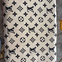 پارچه|لباس|پردیس, فاز ۱|دیوار