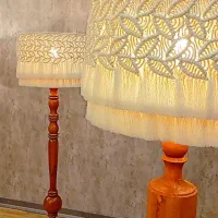 آباژور ایستاده مکرومه بافی طرح رویش با پایه چوبی|چراغ خواب و آباژور|تهران, استاد معین|دیوار