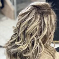 قیمت‌های استثنایی رنگ مو و لایت و پروتئین تراپی