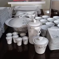 سرویس  چینی ۱۸ نفره زرین|ظروف سرو و پذیرایی|بروجرد, |دیوار