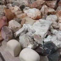 سنگ قیمتی|بدلیجات|شیراز, کوشک میدان|دیوار