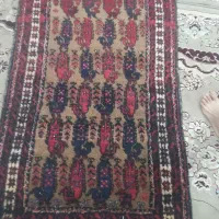 قالیچه دست باف قدیمی خوش رنگ وتمیز