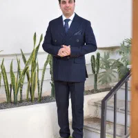 شیک پوشان|لباس|تربت‌حیدریه, اندیشه|دیوار