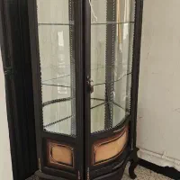 بوفه تمیز و چراغ های سالم