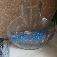 تنگ شیشه ای یا گلدون