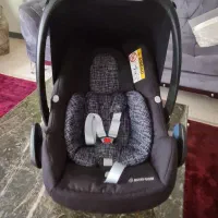 کریر و آغوشی و جای خواب نوزاد