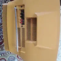 تلویزیون نارنجی قدیمی