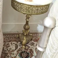 میز خاطره کنج برنز