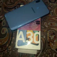 سامسونگ Galaxy A30 با حافظهٔ ۶۴ گیگابایت