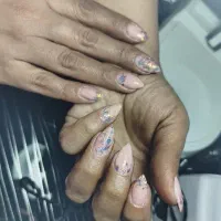 nail|خدمات آرایشگری و زیبایی|شیراز, سفیرشمالی|دیوار