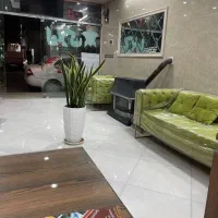 منشی خانم مشاور املاک