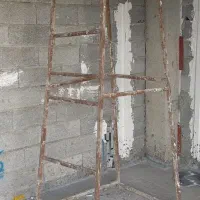 چهارپایه فلزی