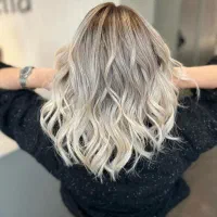 خدمات و آموزش تخصصی رنگ و لایت اقساطی