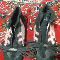 کفش کشتی قرمز اسیکس