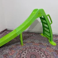 سرسره بازی کودکان