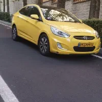 تاکسی هیوندا اکسنت بلو