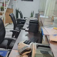 همکار خانم دفتر پیشخوان