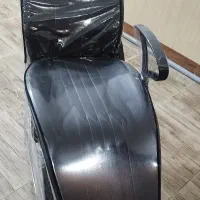 صندلی و اینه