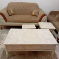 یک دست مبل هفت نفره با ۴ عدد کوسن  به فروش میرسد