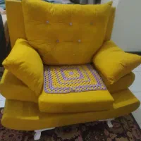 مبل راحتی کاملا سالم