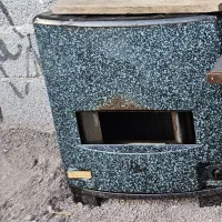 یک عدد بخاری گازی کوچیک کاملا سالم