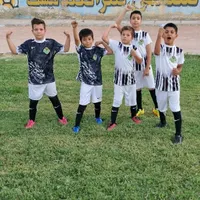 ثبت نام ترم تابستان مدرسه فوتبال ستارگان جوان