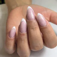 کاشت ناخن با هزینه مواد